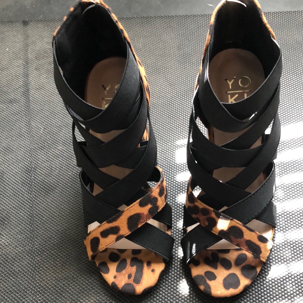 NWOB Yoki cheetah/black block heel sandals